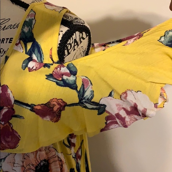 NWOT Juniors Top - Picture 5 of 7